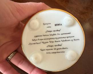 C48 - $12. Porcelain Russian Trinket Dish. 