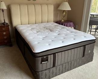 C15 - $225. Queen Size Headboard. NO FRAME. Bed is on the floor with decorative upholstered headboard. Measures 62" wide x 86" long x 63" tall. Clean Mattress & Box Springs Included if you want them. Stearns & Foster Lux Estate Emmie-Rose Collection. 