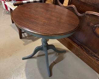 Table lamp. Painted and so pretty