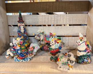 Crinkle carousel collectible