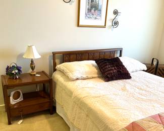 Broyhill Premium MCM Bed End Table