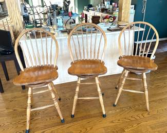 3 oak swivel bar stools