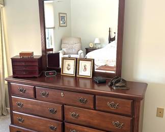 dresser with mirror