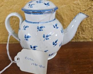 Antique paste pot circa 1790-1810 excellent condition