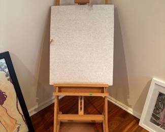 wooden easel 