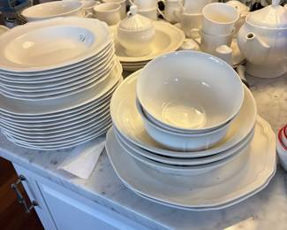Wedgewood Queen's Plain dinnerware 