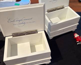 Hallmark Wooden Sanko Music Box 