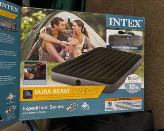 INtex Dura Beam Queen Air Mattress 