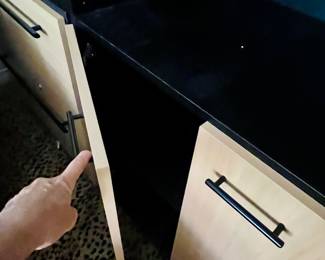 Adjustable shelves