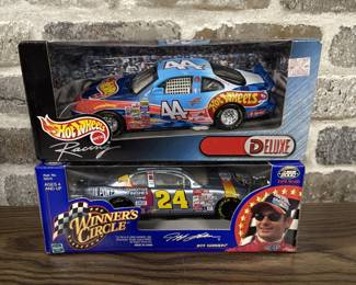 (2) 1:24 Scale Die Cast NASCAR Model Cars
