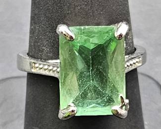 925 Silver Green Stone Ring, TW 3.62 grams, Size 8