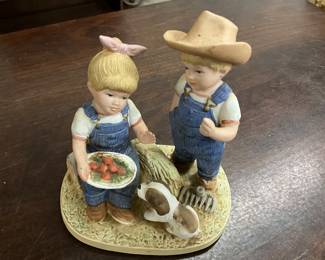 Denim Days Homco "Summer Harvest" Figurine 1985