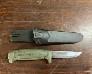 Morakniv Basic Fixed Blad Knife & Sheath