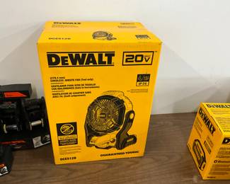 Dewalt Cordless Jobsite Fan