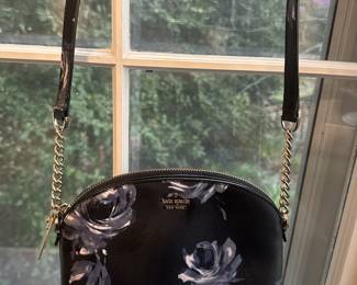 Kate Spade bag
Prices not available before the sale