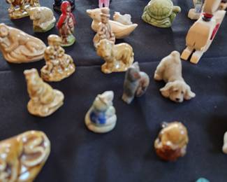 Various small figures
