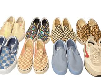 2074 8 Pairs of Womens Shoes