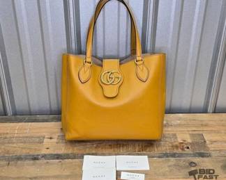 106 AUTHENTIC Gucci Leather Yellow Dahlia Tote Bag Matching Coin Purse