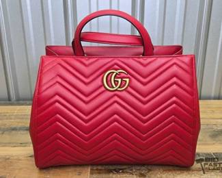 104 NEW AUTHENTIC Gucci Hibiscus Red Calfskin Matelasse Medium GG Marmont Tote
