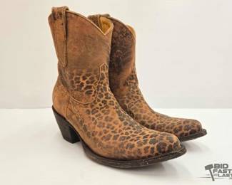 2030 Selena Leather Boots
