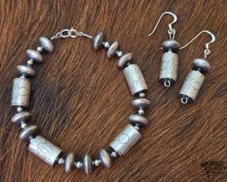 1354 Handmade Native American Bead bracelet with Matching Earrings