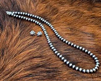 1340 Sterling Silver Pawn Beads with Stud Earrings