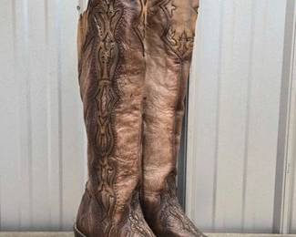 2006 Corral High Top Rustic Finish Embroidered Boots