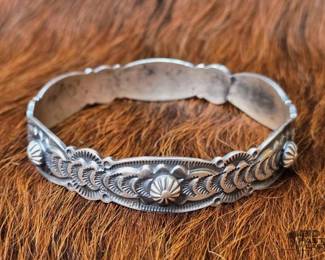 1194 Native American Sterling Silver Starburst Bangle