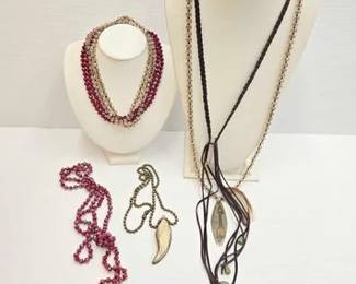 1452 6 Costume Jewlery Necklaces