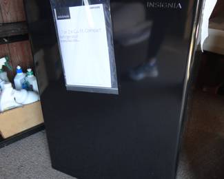 Insignia Compact Refrigerator