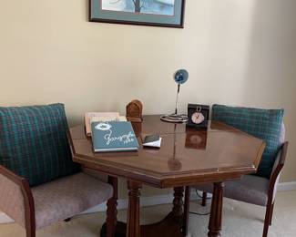 Octagon table w/leaf