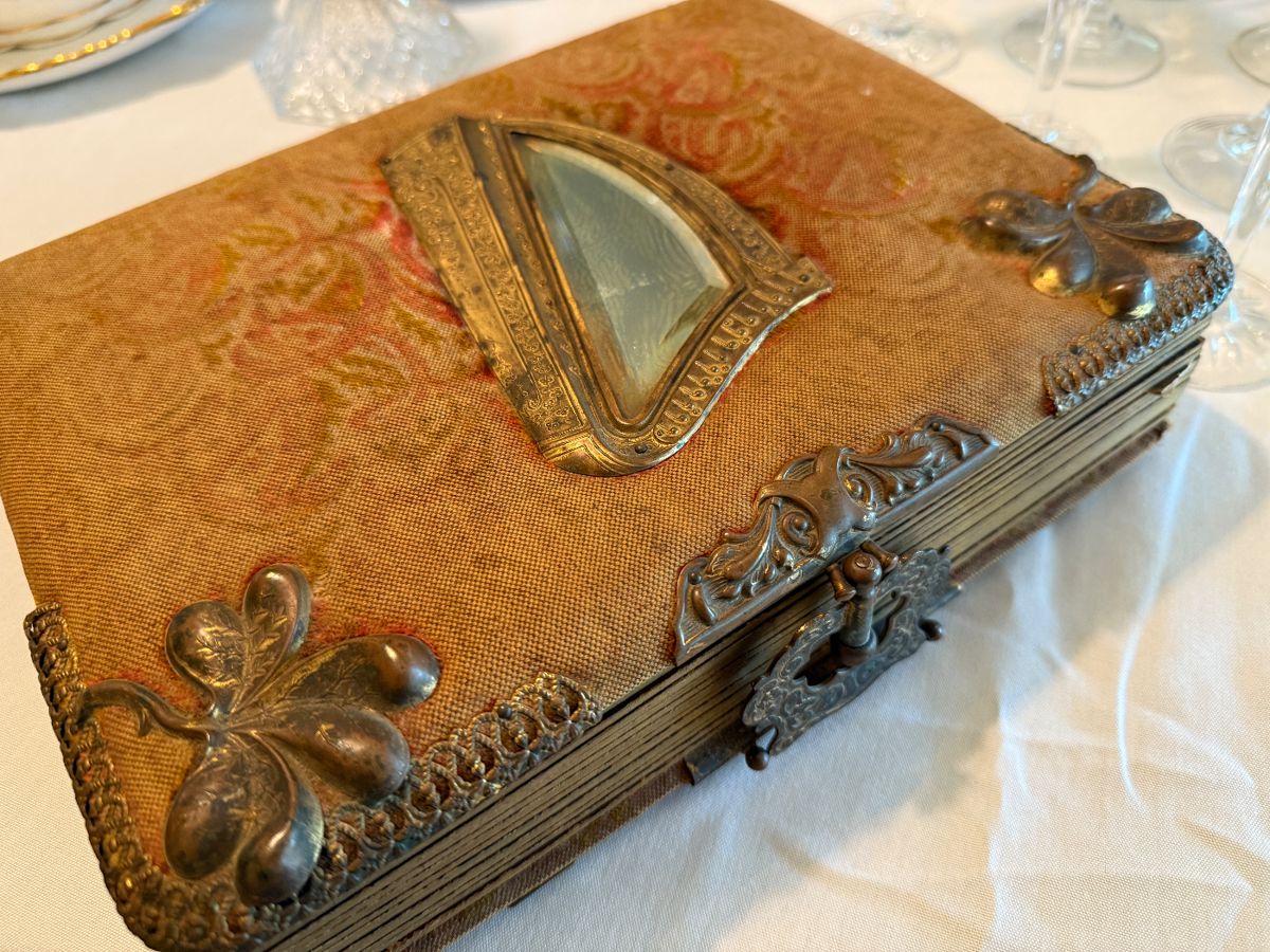 Victorian Photo Album 