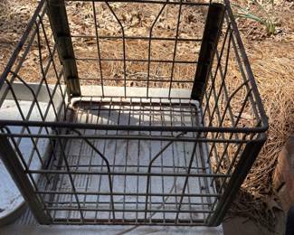 Wire milk crate