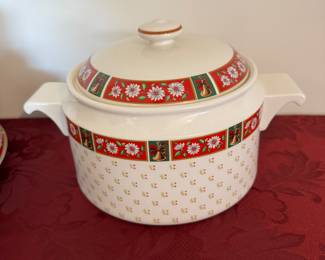 Charlton Hall, Christmas casserole lidded  dish