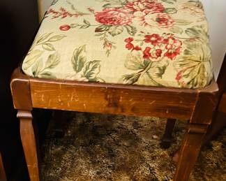 Vintage Vanity/sewing machine stool