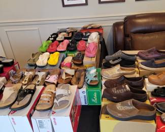So many shoes
