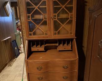 Secretary cabinet