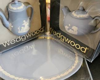 Mini tea set by Wedgwood in original fitted boxes