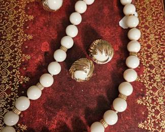14k and white coral
