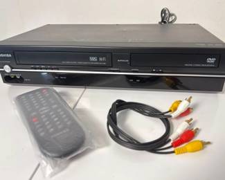 TOSHIBA VCR/DVD Conbo