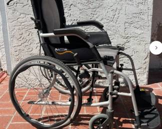 High Quality Wheelchair