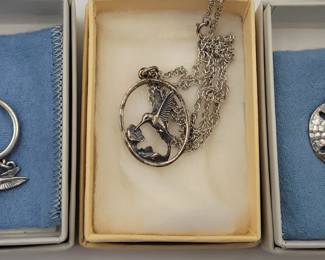 Vintage james Avery jewelry