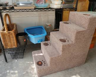 Pet supplies