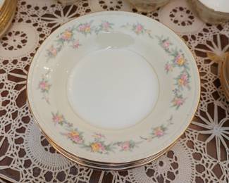 Homer Laughlin Georgian Eggshell dinnerware