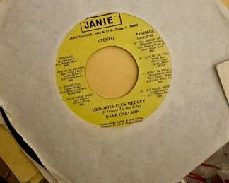 Tons of rare 45’s vinyl records 