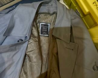 Trench coat 