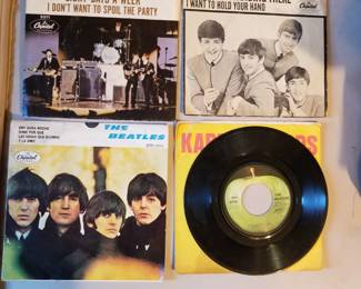 4 Beatles records, 45 rpm