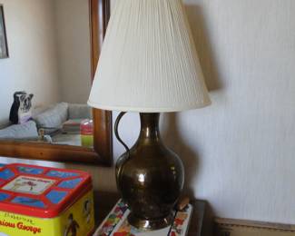 Very nice urn lamp