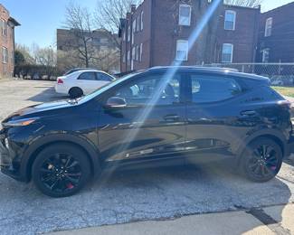 2023 Chevrolet Bolt EUV / 100% Electric. 1,500 ALL ORIGINAL MILES.  Car still smells brand new!  Clean title and ready to go. Features: Heated Seats, Cooled Seats, Heated Wheel, Appleplay, Android Play, Power windows, locks, smart entry etc etc