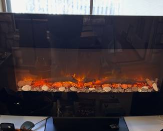 BEAUTIFUL  electronic fireplace, heat and/or ambiance
